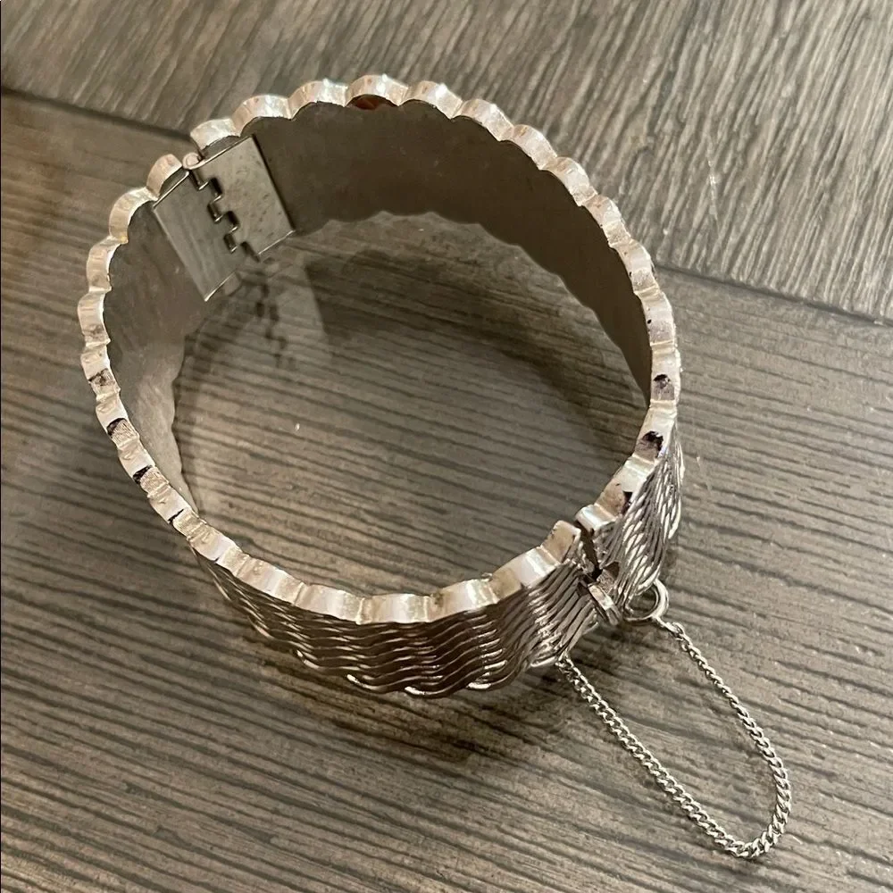 Vintage Crown TRIFARI Flattened Chain Textured Hinged Bracelet with Safety Chain